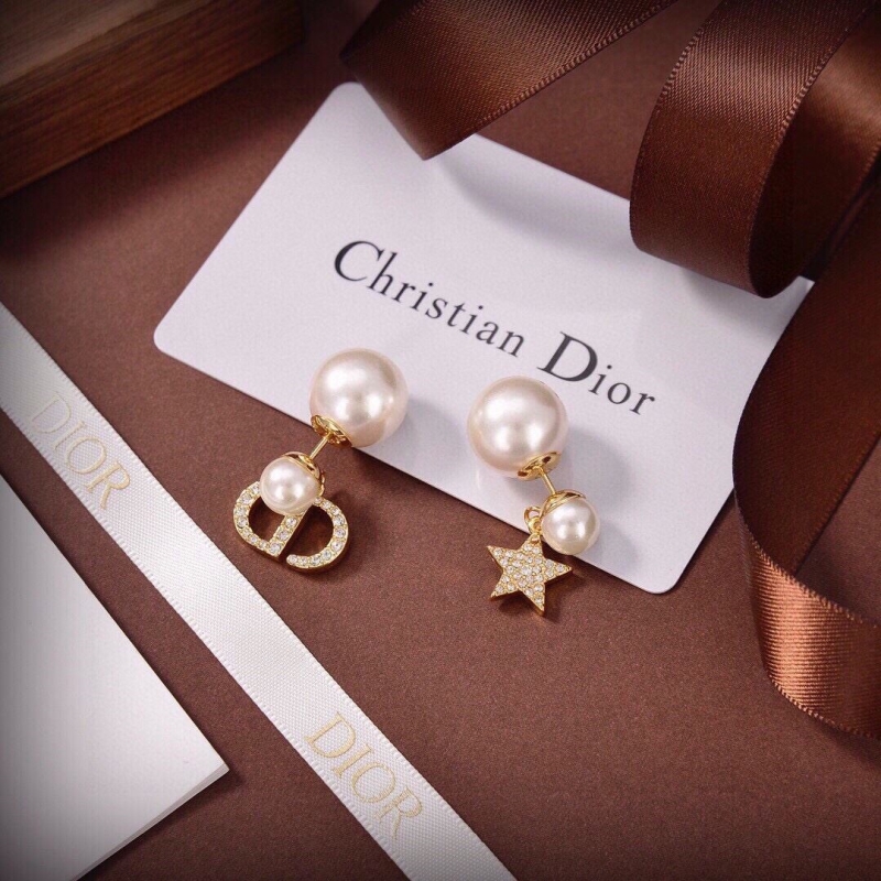 chr1st1an D10r earrings